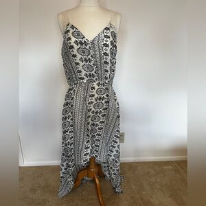 Love Tree Black & White Printed High-Low Maxi Dress